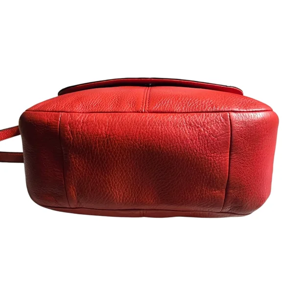 Coach Red Leather Shoulder Bag With Turn Lock - Picture 5 of 8